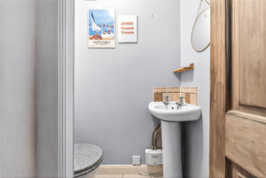 Photo 22- click for photo gallery